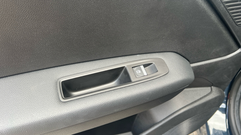 Renault Captur 1.0 TCE 90 Techno 5dr Petrol Hatchback